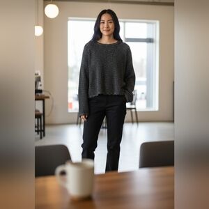 XL Kohl's Black and Gold Knit Cropped Sweater